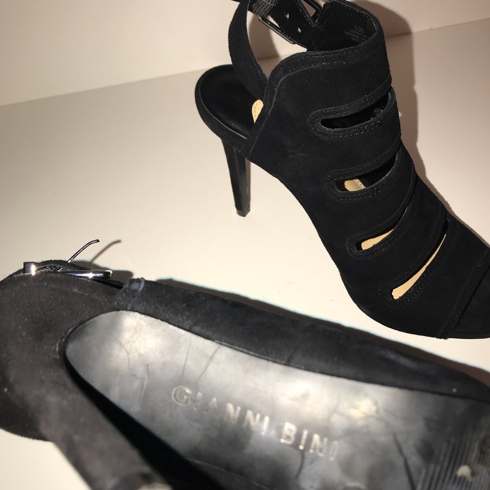 Gianni Bini peep toe heel